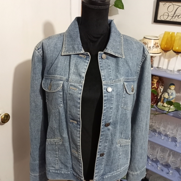 "re:" Denim Jacket - Picture 3 of 12